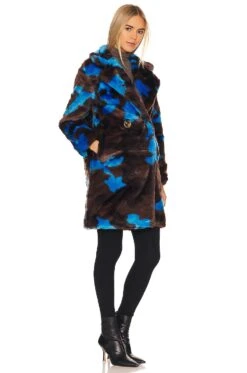 APPARIS Jahaira 2 Faux Fur Coat Blue & Espresso Camo 8 APPARIS Jahaira 2 Faux Fur Coat Blue & Espresso Camo -Camila coelho Shop APRS WO102 V3