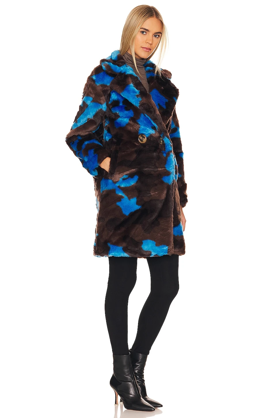 APPARIS Jahaira 2 Faux Fur Coat Blue & Espresso Camo 5 APPARIS Jahaira 2 Faux Fur Coat Blue & Espresso Camo - Image 3