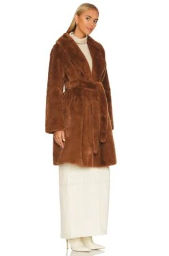 APPARIS Bree Faux Fur Coat Camel -Camila coelho Shop APRS WO103 V3